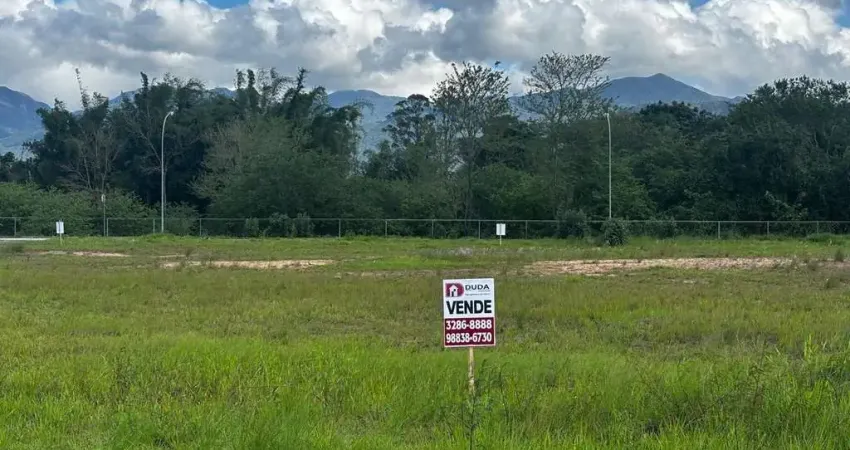 Terreno à venda na Vila Becker, Santo Amaro da Imperatriz 