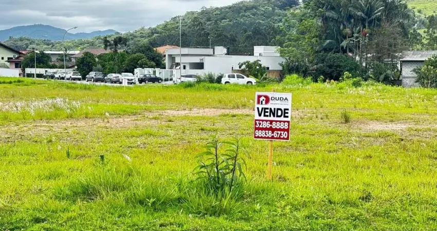 Terreno à venda na Vila Becker, Santo Amaro da Imperatriz 
