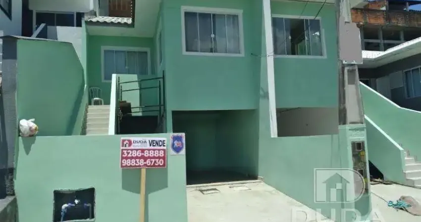 Casa à venda na Rua Dona Ivone Lara, Bela Vista, Palhoça