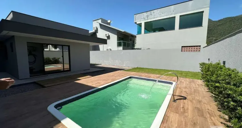 Casa com 3 quartos à venda na Rua Coqueiros, Praia de Fora, Palhoça