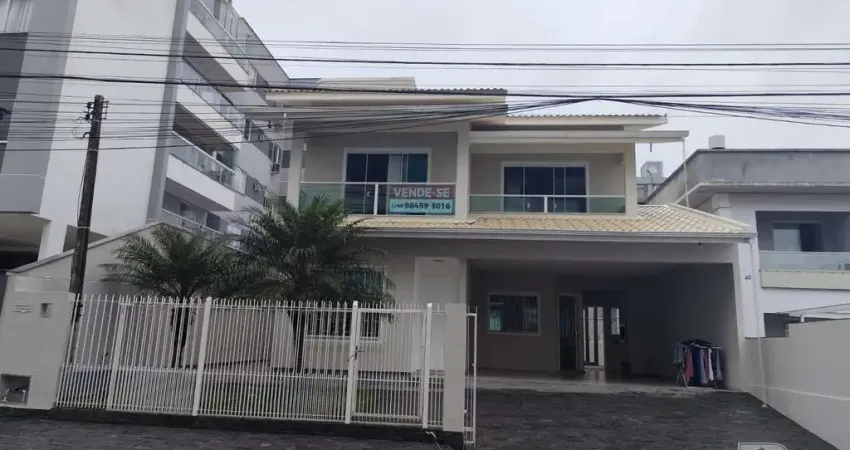 Casa com 3 quartos à venda na Rua Ímola, Pagani, Palhoça