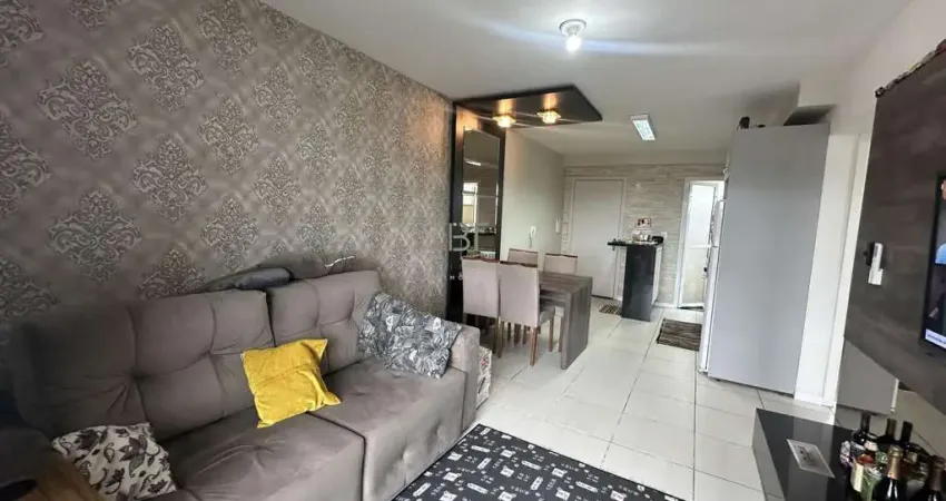 APARTAMENTO SEMIMOBILIADO COM 2 DORMITÓRIOS E 1 VAGA NO BAIRRO DESVIO RIZZO
