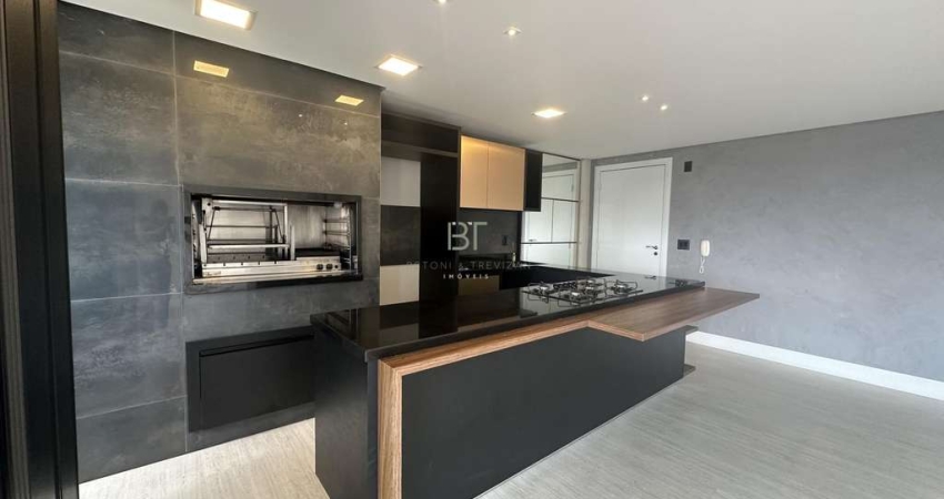 APARTAMENTO SEMIMOBILIADO COM 3 DORMITÓRIOS SENDO 1 SUÍTE E 4 VAGAS NO BAIRRO VI