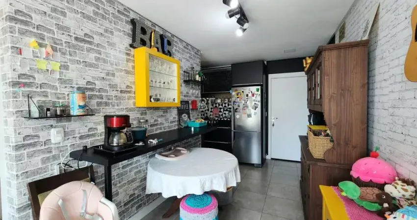APARTAMENTO GARDEM COM 02 DORMITÓRIOS E TERRAÇO NO BAIRRO DESVIO RIZZO