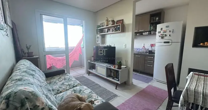 APARTAMENTO SEMIMOBILIADO COM 2 DORMITÓRIOS 1 VAGA NO BAIRRO VILA VERDE