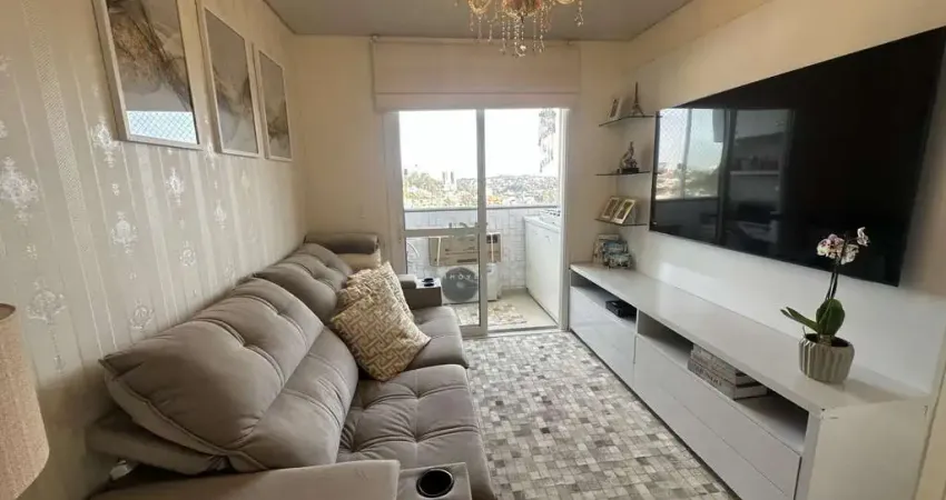 APARTAMENTO SEMIMOBILIADO COM 2 DORMITÓRIOS E 1 VAGA NO BAIRRO PANAZZOLO