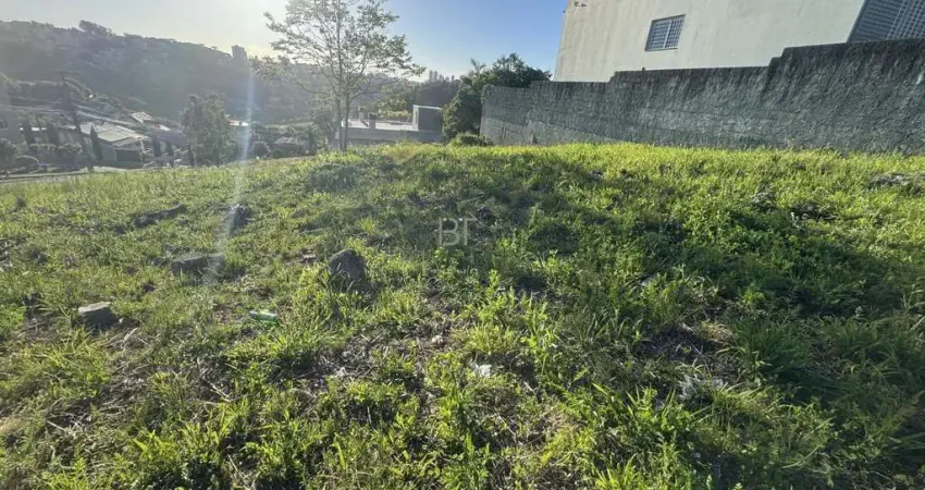 Lindo terreno 100% plano no são luiz, peóximo a igreja do bairro