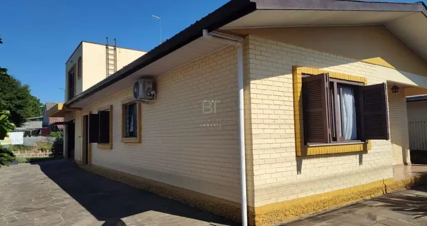 Casa de esquina no bairro desvio rizzo com 05 dormitórios e terreno de 360m².