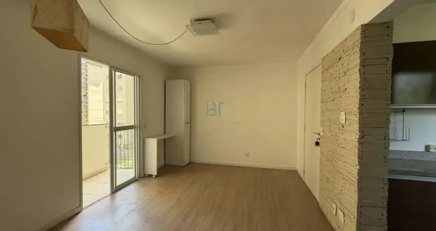 Apartamento semimobiliado 02 dormitórios sendo 01 suíte 01 vaga no bairro inter