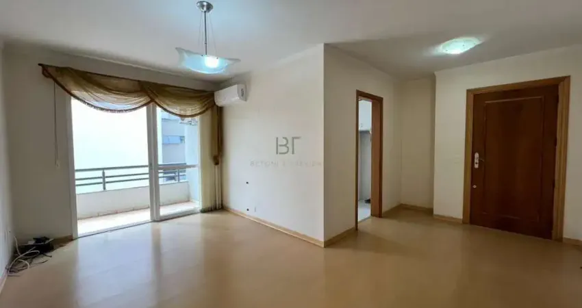 Apartamento semimobiliado de 02 dormitórios suíte e 1 vaga no centro