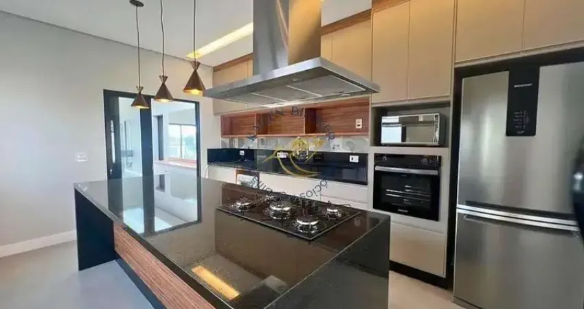 Casa à venda no parque imperador em bragança paulista. 3 suítes, piscina, sauna, área gourmet, vista para o lago do taboão e localização privilegiada.