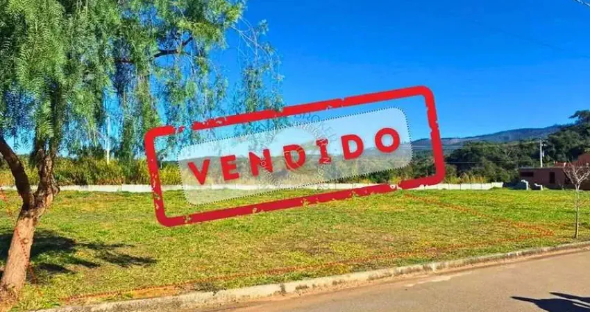 Lote em tuiuti sp com 384m² em condomínio fechado. portaria, piscinas, salão de festas e área gourmet. refúgio perfeito para quem busca qualidade de vida.