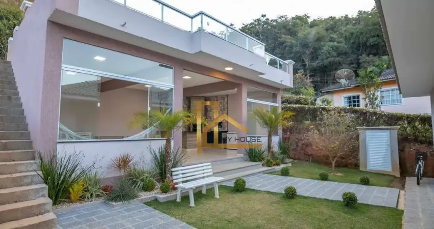 Casa com 3 dormitórios à venda, 210 m² por R$ 850.000,00 - Sebastiana - Teresópolis/RJ