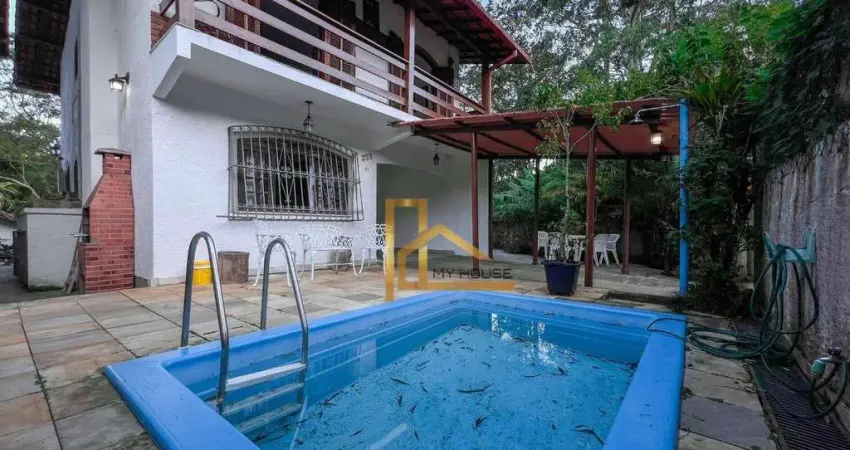 Casa com 4 dormitórios à venda, 230 m² por r$ 850.000,00 - parque do ingá - teresópolis/rj