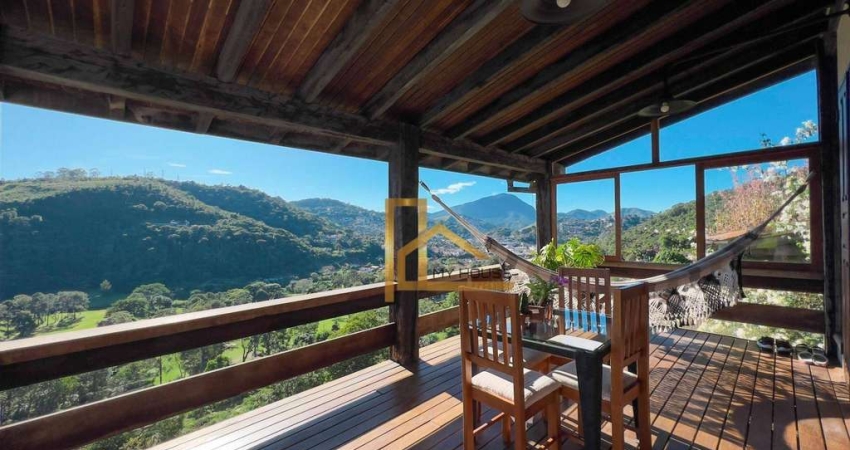 Casa ampla com 5 quartos sendo 2 suítes com Vista Perene para o Golfe em Teresópolis-RJ