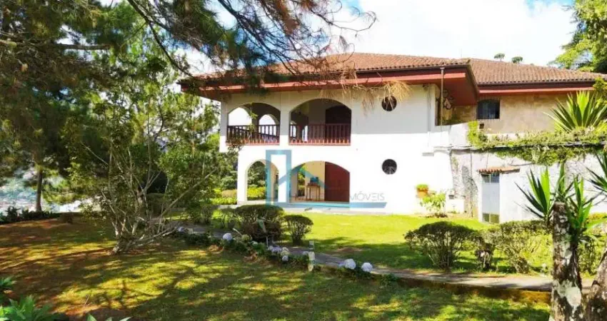Casa com 5 suítes na melhor localização de Teresópolis