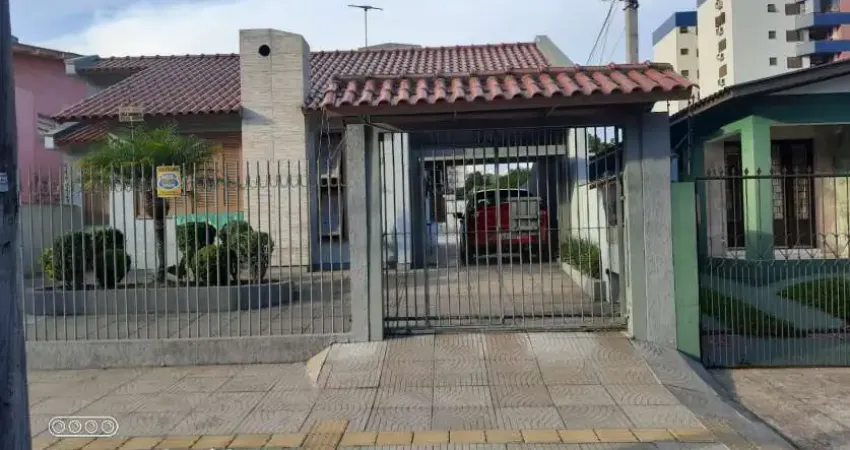 Casa com 3 quartos à venda no Centro, Esteio