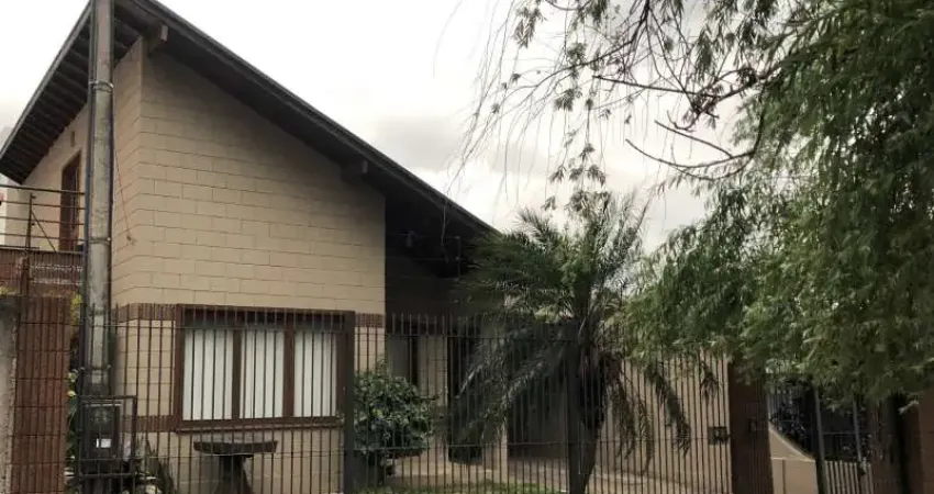 Sobrado de lindo projeto arquitetônico, com 128m² no centro de esteio