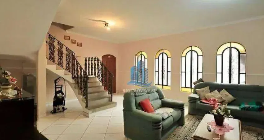 Sobrado com 3 dormitórios à venda, 323 m² por R$ 692.000 - Jardim - Santo André/SP