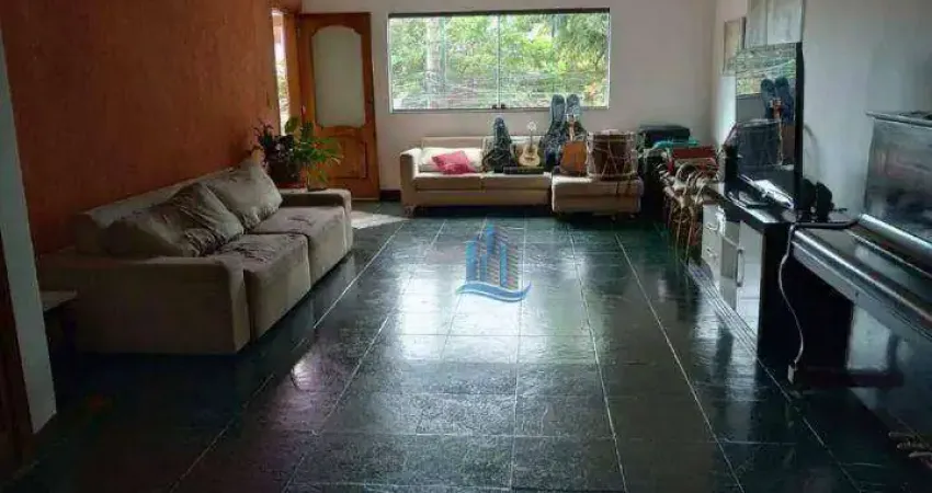 Sobrado com 3 dormitórios à venda, 315 m² por R$ 1.908.000 - Olímpico - São Caetano do Sul/SP