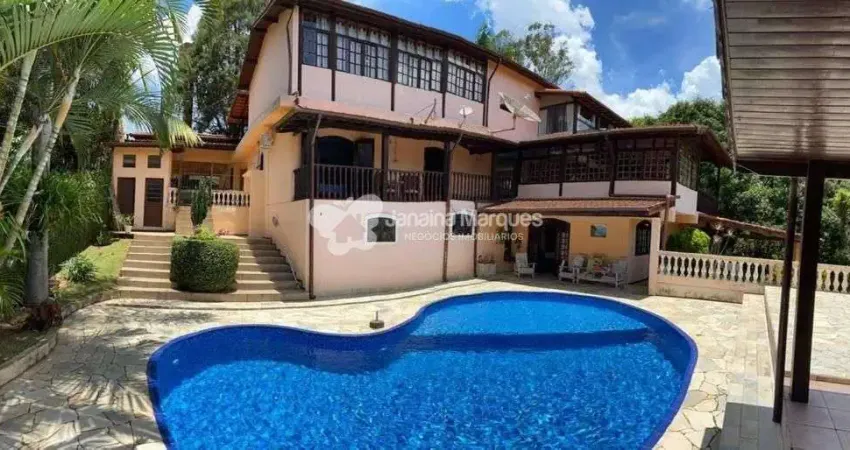 Chácara dos Sonhos em Araçariguama - 7.000 m² de Pura Tranquilidade e Contato com a Natureza