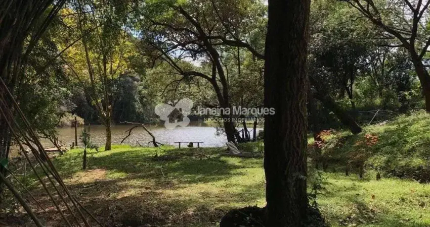 Chácara com 2 dormitórios à venda, 21066 m² por R$ 1.400.000,00 - Dona Catarina - Mairinque/SP