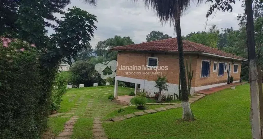 Chácara com 5 dormitórios à venda, 3000 m² por R$ 1.060.000,00 - Chacara Dora - Araçariguama/SP