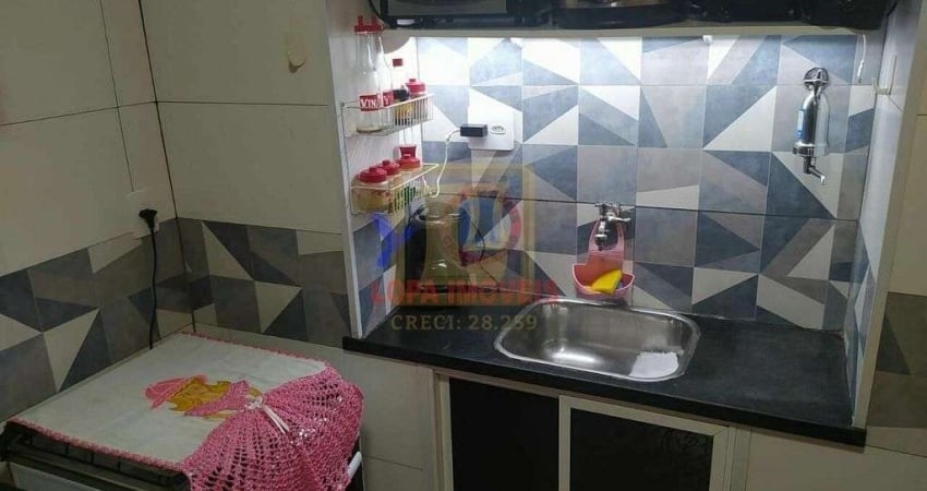 Apartamento tipo conjugado com cozinha separada no centro do Rio de Janeiro