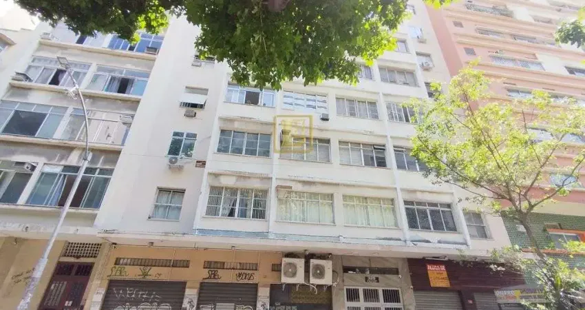 Apartamento de sala dois quartos, área de serviços, em centro rio de janeiro