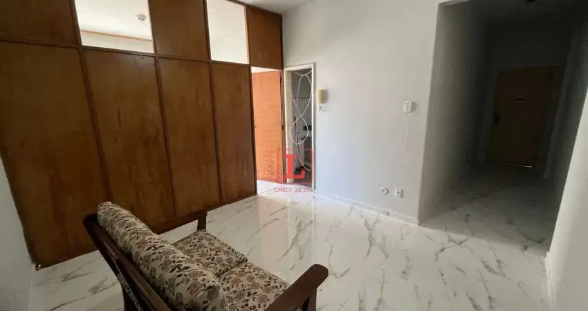 Apartamento tipo conjugado dividido no Centro do Rio de Janeiro