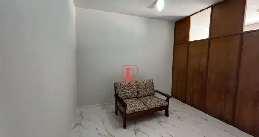 Apartamento tipo conjugado dividido no Centro do Rio de Janeiro