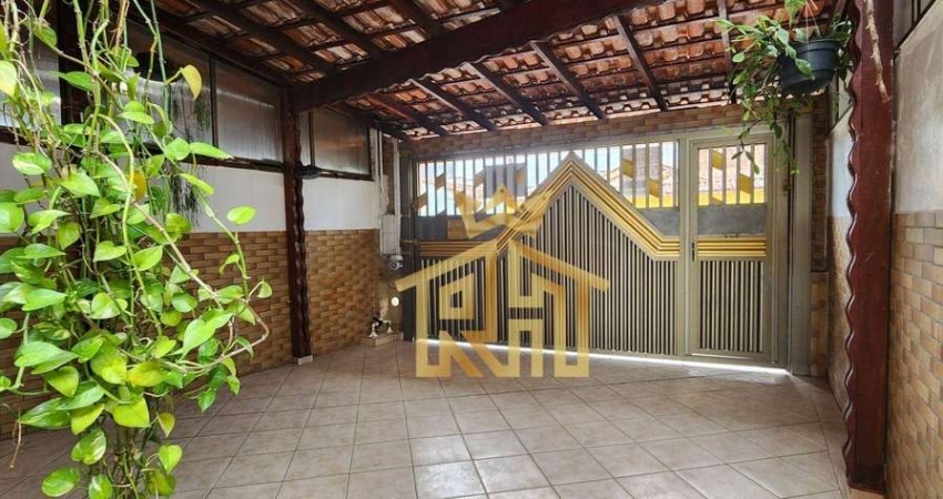 Sobrado com 3 suíte à venda, 220 m² por R$ 790.000 - Vila Guilhermina - Praia Grande/SP