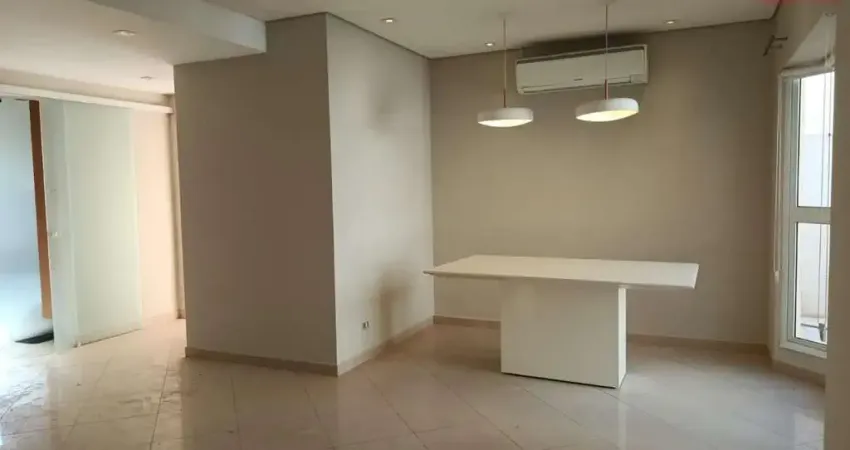 Casa para Locação em Santana de Parnaíba, Tamboré, 3 dormitórios, 1 suíte, 3 banheiros, 2 vagas