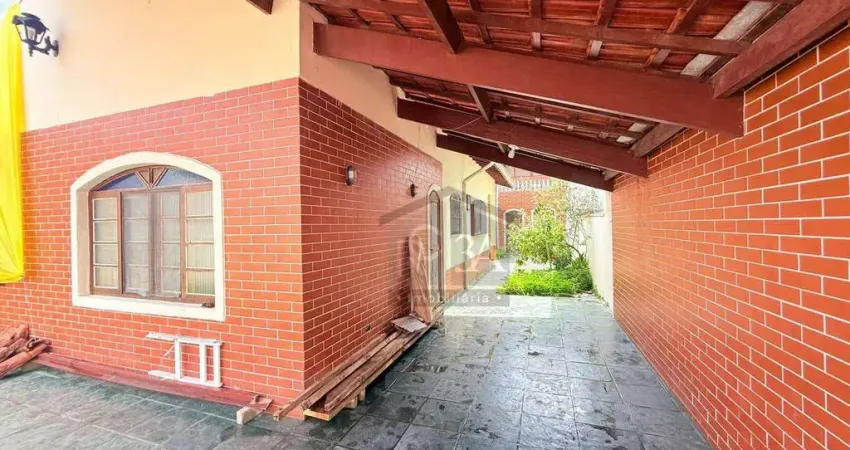Casa com 3 dormitórios, 230 m² - venda por R$ 490.000,00 ou aluguel por R$ 3.250,00 - Jardim Belas Artes - Itanhaém/SP