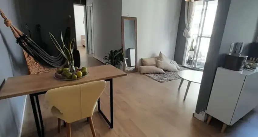 Apartamento à venda 2 dormitórios com varanda e vaga no sacomã