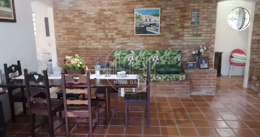 Casa com 3 quartos à venda na Barra Seca, Ubatuba