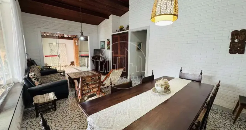 Casa com 5 quartos à venda em Itaguá, Ubatuba