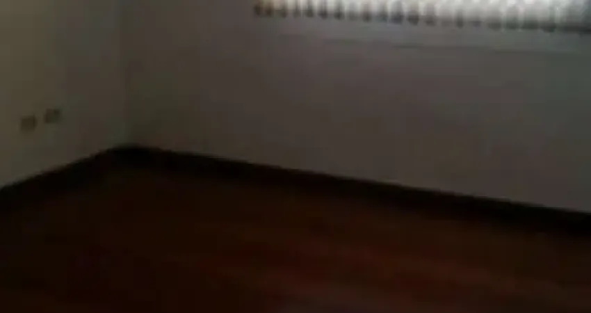 Apartamento na Rua Nossa Senhora da Saúde, rico em armários