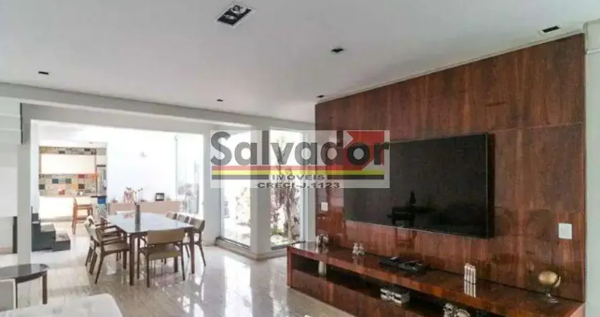 Sobrado reformado e parcialmente mobiliado no bosque da saúde