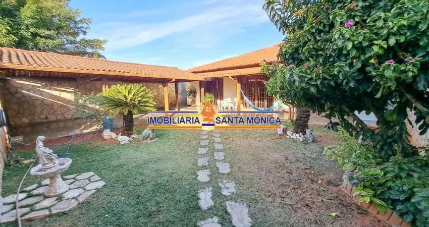Casa com 3 quartos à venda na Santa Mônica, Belo Horizonte 