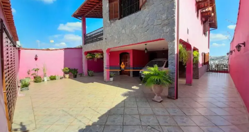 Casa com 5 quartos à venda na Santa Mônica, Belo Horizonte 