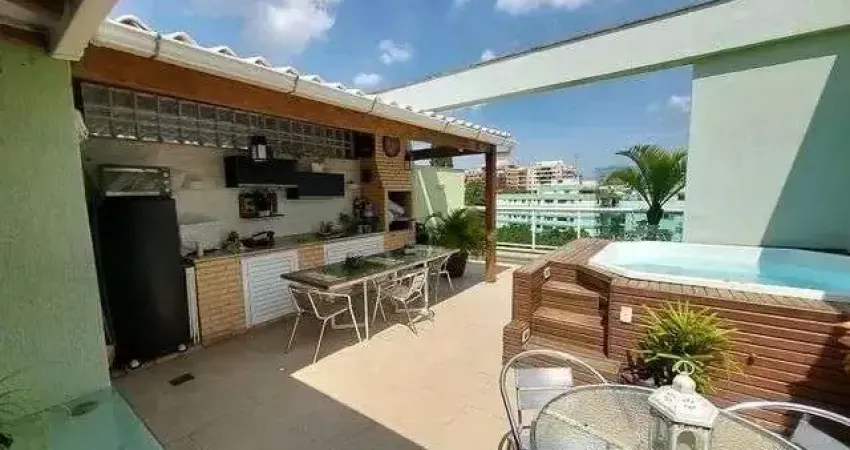 Cobertura no Free, Estrada do Bananal, 2 quartos sendo 1 suíte. Próximo a 3 Rios