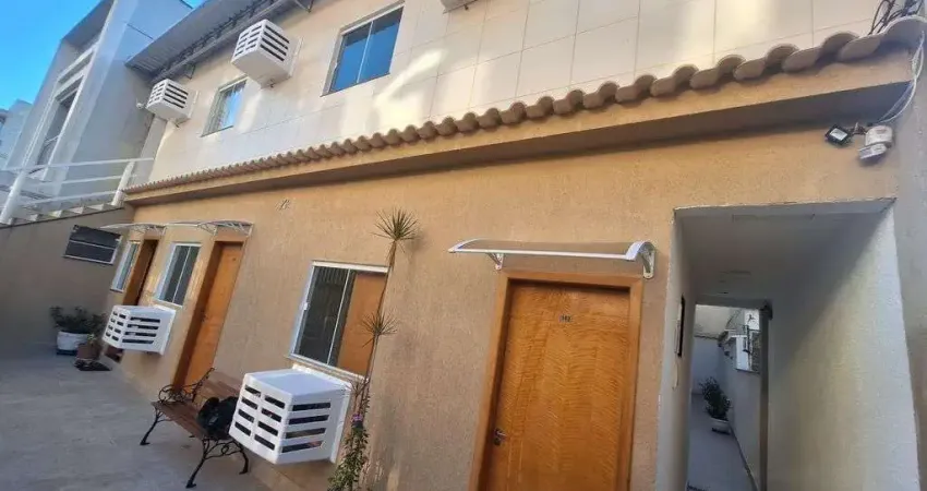 Kitnet/Conjudado. Sala com cozinha, 1 quartos, Área externa. Todo reformado.