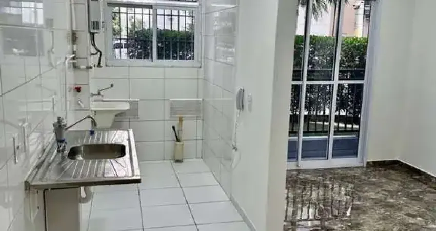 Dez Jacarepaguá, Quarto e saa com vaga. Condomínio com lazer completo.