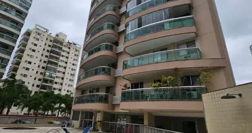 Barra fun, 3 quartos com móveis e sol da manhã.. varanda e vaga. lazer completo.