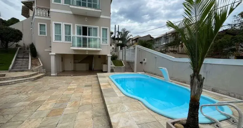 Colina do retiro, ampla casa com 3 quartos, 2 suítes, piscina e área gourmet.