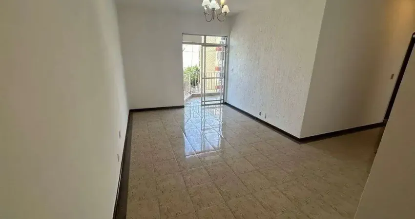 Apartamento a venda no Largo do Bicão, 3 quartos com 86m, suíte e vaga. Móveis.