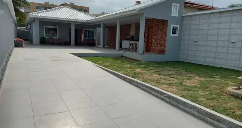 Casa para venda em Barra de Maricá, 3 quartos sendo 1 suíte, Terreno amplo.