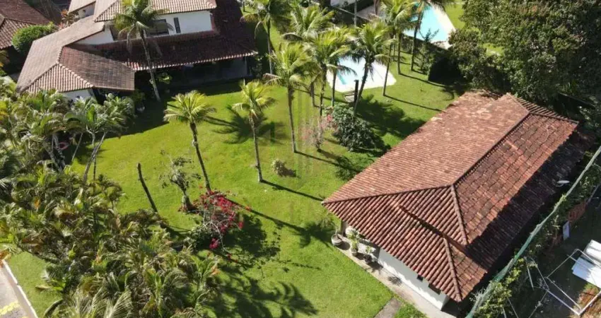 Casa em condomínio para temporada em guarujá, jardim acapulco, 6 dormitórios, 4 suítes, 6 banheiros, 4 vagas