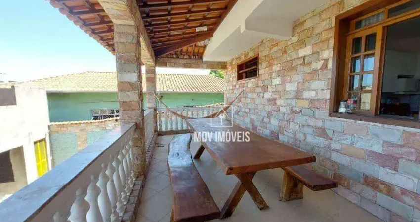 Casa 3 quartos com 13 vagas de garagem e armários planejados na região do São João Batista em Belo Horizonte